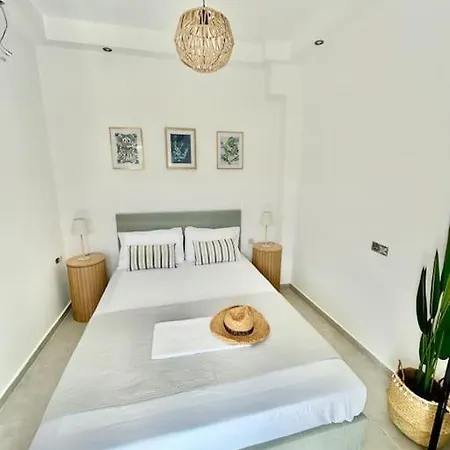 Blue Marine Luxury شقة بوليخرونو